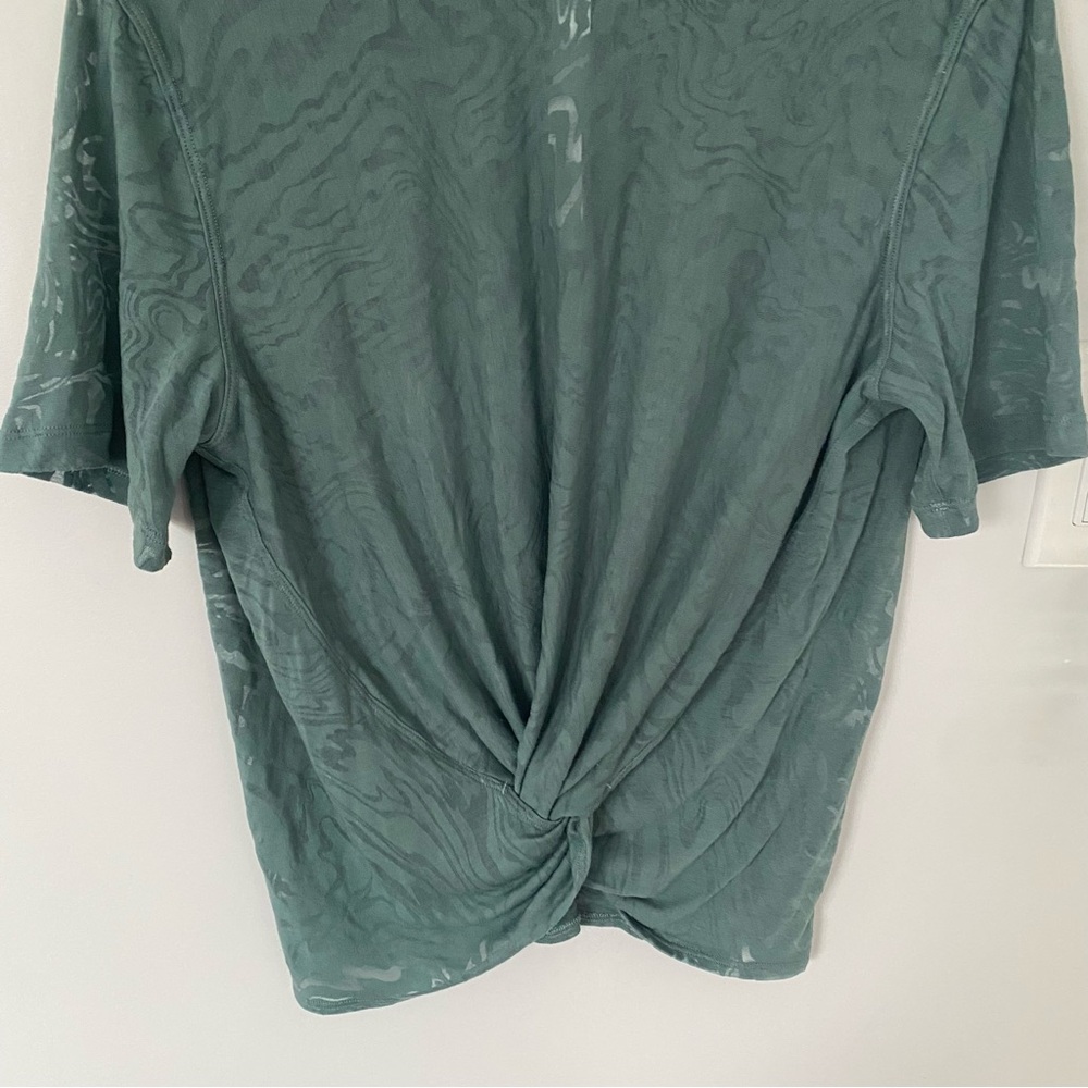 Lululemon Crescent Tee *Veil Tidewater Teal Size 6 - Picture 5 of 10